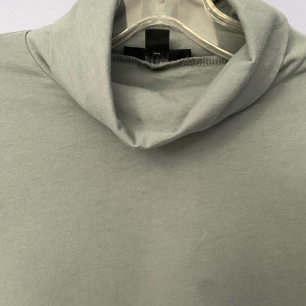 J.Crew Green Turtleneck Top Soft Cozy Layering Piece Size Large